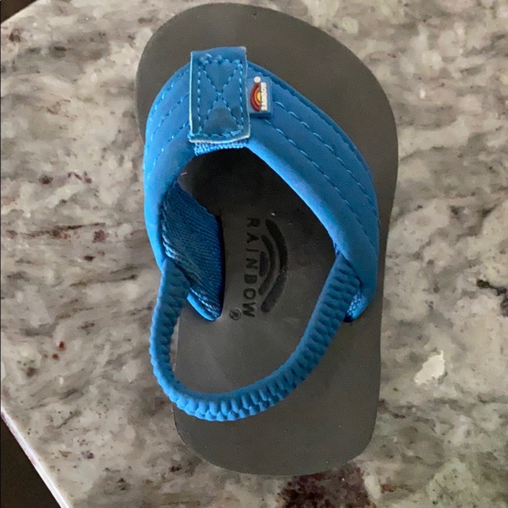 Rainbow flip flops like new - Picture 1 of 2